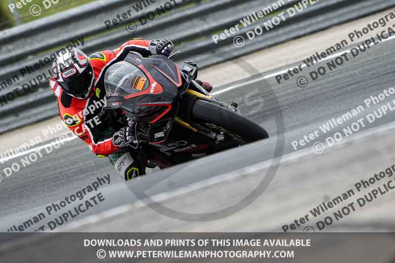 cadwell no limits trackday;cadwell park;cadwell park photographs;cadwell trackday photographs;enduro digital images;event digital images;eventdigitalimages;navarra;no limits trackdays;peter wileman photography;racing digital images;trackday digital images;trackday photos